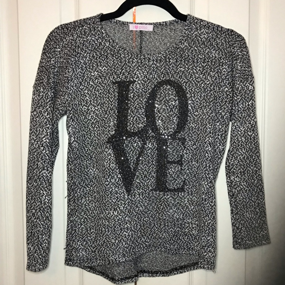 Lightweight sparkle LOVE sweater for V-day!💕